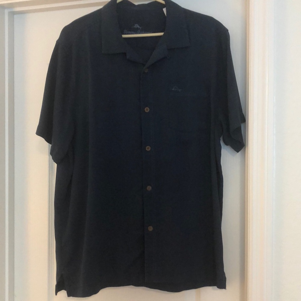 Men’s Tommy Bahama maybe camp shirt size large